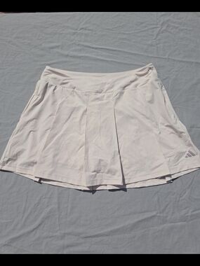 adidas - Women's Ultimate365 Tour Pleated Skort L NWT